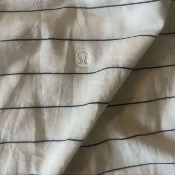Lululemon Back In Action Long Sleeve Short Serve Stripe White Black 4 - Picture 9 of 9